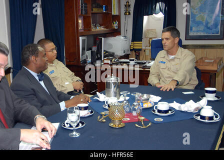 071011-N-4918C-035 YOKOSUKA, Japan (Oct. 11, 2007) - Mr. Kelvin Boston, financial advisor and author of the book, ÒWho's Afraid To Be A Millionaire,Ó talks with Capt. David Lausman, commanding officer of USS Blue Ridge (LCC 19), on how important it is for Sailors to be saving money. Boston is traveling to different commands around the world to teach Sailors money management skills and techniques. U.S. Navy photo by Mass Communication Specialist Seaman Michael Calloway (RELEASED) US Navy 071011-N-4918C-035 Mr. Kelvin Boston, financial advisor and author of the book, Who's Afraid To Be A Million Stock Photo