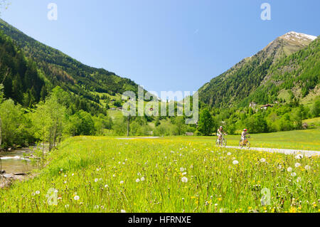 Muhr (Lungau): Murtal cycle path along river Mur, Lungau, Salzburg, Austria Stock Photo