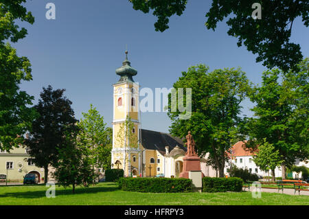 Hadersdorf-Kammern: market square with parish church, Waldviertel, Niederösterreich, Lower Austria, Austria Stock Photo