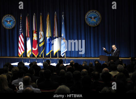 061213-D-7203T-043 Pentagon (Dec. 13, 2006) - Secretary of Defense Donald H. Rumsfeld addresses the audience during an award ceremony honoring Department of Defense initiatives and accomplishments at the Pentagon. DoD photo by Cherie A. Thurlby (RELEASED) US Navy 061213-D-7203T-043 Secretary of Defense Donald H. Rumsfeld addresses the audience during an award ceremony honoring Department of Defense initiatives and accomplishments at the Pentagon Stock Photo
