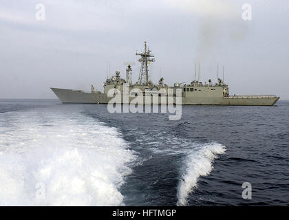 040112-N-4614W-012 Arabian Gulf (Jan. 12, 2004) -- The view from the rear of a Republic of Singapore Navy (RSN) Landing Craft Utility (LCU) embarked aboard RSS Endurance (L 207) as it departs the Spanish Navy Santa Maria-class frigate Victoria (F 82). The tank landing ship Endurance was transferring members of the Spanish19th Special Forces Unit. Spanish and Singapore Navy units are participating in the multi-nation Exercise Sea Saber 2004. Sea Saber will provide a multi-tiered training scenario in locating weapons of mass destruction aboard suspect ships operating in waters currently patrolle Stock Photo