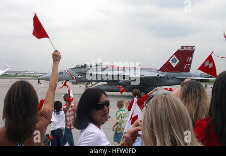 Executive officer of strike fighter squadron vfa 102 hi-res