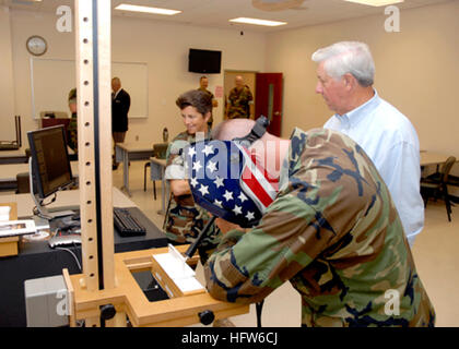 091014-N-4981W-144  GULFPORT, Miss. (Oct. 14, 2009) Instructors assigned to the Naval Construction Training Center give an interactive welding lesson to Gulfport Mayor George Schlogel as he tours the Naval Construction Battalion Center in Gulfport, Miss. (U.S. Navy photo by Mass Communication Specialist 3rd Class Michael Wright/Released) US Navy 091014-N-4981W-144 Instructors assigned to the Naval Construction Training Center give an interactive welding lesson to Gulfport Mayor George Schlogel as he tours the Naval Construction Battalion Center in Gulfport, Mis Stock Photo