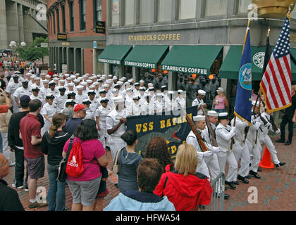 080704-N-1512O-066 BOSTON (July 4, 2008) Sailors assigned to the multi-purpose amphibious assault ship USS Bataan (LHD 5) participate in the Fourth of July parade through Boston beginning at City Hall for a flag raising ceremony and ending at the State Building for a reading of the Declaration of Independence. Bataan is in Boston participating in the 27th annual Boston Harborfest, a six-day long Fourth of July festival showcasing the colonial and maritime heritage of the cradle of the American Revolution. U.S. Navy photo by Mass Communication Specialist 3rd Class Stephen Oleksiak (Released) US Stock Photo