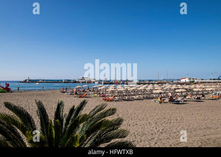 Los Cristianos promenade alongside the beach and port, Tenerife, Canary Islands, Spain Stock Photo