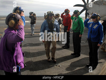 080127-N-9079D-056  PACIFIC (Jan. 27, 2008) Sailors render honors as Secretary of the Navy Donald Winter arrives aboard the Nimitz-class aircraft carrier USS Abraham Lincoln (CVN 72). Winter visited Lincoln to observe the Anti-Submarine Warfare Exercise that is part of LincolnÕs Joint Task Force Exercise (JTFEX) being conducted off the coast of Southern California. U.S. Navy photo by Mass Communication Specialist 3rd Class Ronald Dallatorre (Released) US Navy 080127-N-9079D-056 Sailors render honors as Secretary of the Navy Donald Winter arrives aboard the Nimitz-class aircraft carrier USS Abr Stock Photo