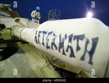 051130-N-3607D-001 Kuwait (Nov. 30, 2005)Aviation Structural Mechanic ...