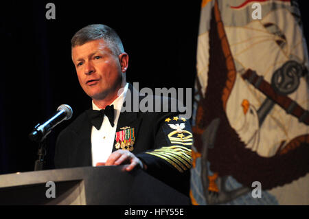 100410-N-9818V-728 GROTON, Conn. (April 10, 2010) Master Chief Petty Officer of the Navy (MCPON) Rick West delivers remarks at the 110th Submarine Birthday Ball at the MGM Grand. The ball celebrated the 50th anniversary of the submerged circumnavigation of the world by the nuclear-powered radar picket submarine USS Triton (SSRN 586) in 1960.  (U.S. Navy photo by Mass Communication Specialist 1st Class Jennifer A. Villalovos/Released) US Navy 100410-N-9818V-728 Master Chief Petty Officer of the Navy (MCPON) Rick West delivers remarks at the 110th Submarine Birthday Ball at the MGM Grand Stock Photo