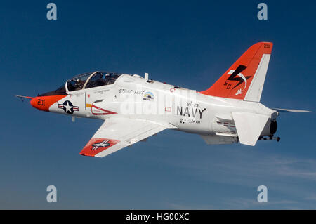 A T-45C Goshawk training aircraft from Air Test and Evaluation Squadron VX-23 conducts a test flight using a biofuel blend of JP-5 and plant-based camelina at Patuxent River, Maryland. Stock Photo