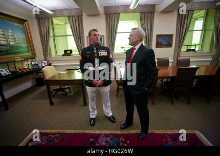 110914-N-UH963-025 WASHINGTON (Sept. 16, 2011) Secretary of the Navy (SECNAV) the Honorable Ray Mabus speaks with Medal of Honor recipient former Marine Corps Sgt. Dakota Meyer before an induction ceremony at the Hall of Heroes in the Pentagon. Meyer was awarded the Medal of Honor for actions in Afghanistan on Sept. 8, 2010. Meyer saved 13 U.S. Marines and Soldiers and 23 Afghans. (U.S. Navy photo by Mass Communication Specialist 1st Class Kevin S. O'Brien/Released) US Navy 110914-N-UH963-025 Secretary of the Navy (SECNAV) the Honorable Ray Mabus speaks with Medal of Honor recipient former Mar Stock Photo