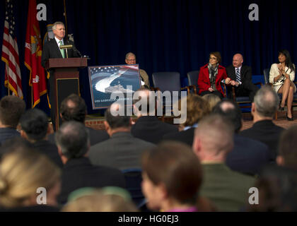 120210-N-AC887-017  WASHINGTON (Feb. 10, 2012) The Secretary of the Navy (SECNAV) the honorable Ray Mabus announces that the name of the 10th littoral combat ship, LCS 10, will be USS Gabrielle Giffords. With Mabus are former U.S. Rep. Gabrielle Giffords, from Arizona, and her husband retired Navy Capt. Mark Kelly. (U.S. Navy photo by Chief Mass Communication Specialist Sam Shavers/Released) US Navy 120210-N-AC887-017 The Secretary of the Navy (SECNAV) the honorable Ray Mabus announces that the name of the 10th littoral combat ship, LCS Stock Photo