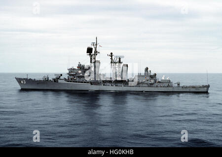 USS Dahlgren (DDG-43) in the Strait of Magellan on 20 October 1991 ...