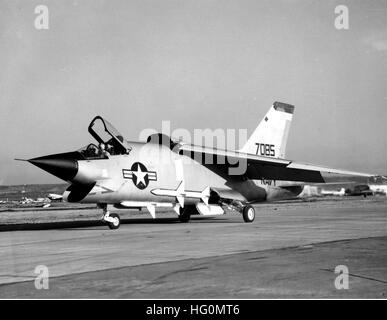 Vought F8U-3 Crusader III taxiing in 1958 Stock Photo