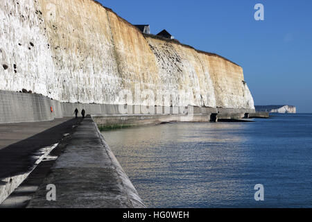 Peacehaven, East Sussex, UK. 2nd January 2017. The under cliff walk at Peacehaven, with blue skies above the chalk cliffs and calm seas bathed in glorious sunshine on the Sussex coast. Credit: Julia Gavin UK/Alamy Live News Stock Photo