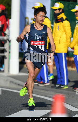 Kanagawa, Japan. 3rd Jan, 2017. Kazuki Takeshita () Athletics : The 93rd Hakone Ekiden, Tokyo-Hakone Round-Trip College Ekiden Race, 8th section in Kanagawa, Japan . © AFLO/Alamy Live News Stock Photo