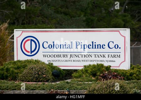 A logo sign outside of a Colonial Pipeline Company Tank Farm in Paulsboro, New Jersey on December 11, 2016. Stock Photo