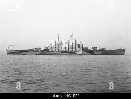 USS Montpelier (CL-57) off Mare Island 1944 Stock Photo