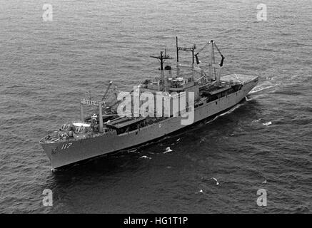 USS El Paso (LKA-117) underway late 1980s Stock Photo - Alamy