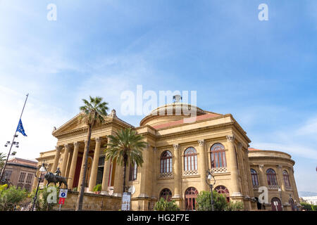The Teatro Massimo Vittorio Emanuele is an opera house located on the Piazza Verdi in Palermo, Italy Stock Photo
