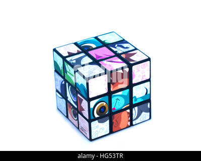 The puzzle game 'Genius Square' Stock Photo - Alamy