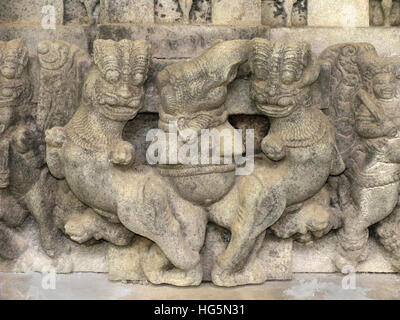 Carvings on pillars of Rajarajeshwari Temple, Kannur, Kerala, India Stock Photo