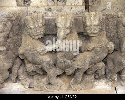 Carvings on pillars of Rajarajeshwari Temple, Kannur, Kerala, India Stock Photo
