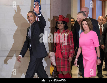 Washington, DC, USA. 4th Jan, 2017. United States President Barack Obama walks with Rep. Frederica Wilson (D-FL), Senate Minority Leader Charles Schumer (D-NY) and House Minority Leader Nancy Pelosi (D-CA) as they make their way to a meeting with Congressional Democrats on Capitol Hill in Washington, DC on January 4, 2017. Credit: MediaPunch Inc/Alamy Live News Stock Photo
