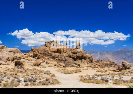 Alabama Hills are a range of hills and rock formations near the eastern slope of the Sierra Nevada Mountains in the Owens Valley, west of Lone Pine in Stock Photo