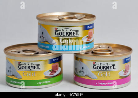 Purina Gourmet Gold luxury pet food cans on white background. Formed in 2001 Purina Petcare is a subsidiary of Nestle. Stock Photo