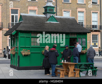 London. UK. October 2016. London Cabmen's Shelter in Russell Square Stock Photo