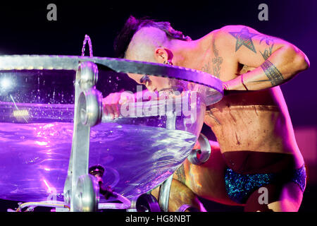 Sydney, Australia. 06th Jan, 2017. An acrobat performs an extravagant birdbath boylesque as part of 'Briefs: The Second Coming' a cabaret and burlesque show performed during the media call on the Sydney Festival opening day. Sydney Festival runs from 7 to 29 January 2017. © Hugh Peterswald/Pacific Press/Alamy Live News Stock Photo