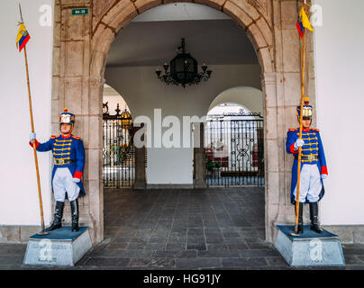 Guard of Presidential Palace (Carondelet) on Plaza Grande in old town of Quito, Ecuador Stock Photo
