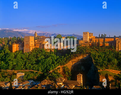 Alhambra Palace and the Sierra Nevada Mountains, Granada, Andalusia, Spain. Stock Photo