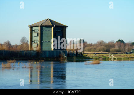 The Peacock Hide at the London Wetland Centre Stock Photo