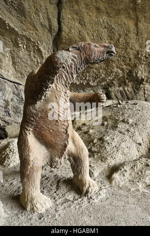 Milodon Sloth Milodon (prehistoric ground sloth) replica, Milodon Cave (near Puerto ...
