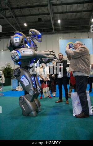 London, UK. 6th Jan, 2017. Titan the robot provides amusing entertainment for visitors at the 2017 London Boat show © amer ghazzal/Alamy Live News Stock Photo