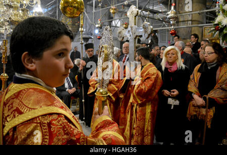 Bethlehem, Palestine. January 7th 2017: Orthodox Christmas Midnight Mass at the Church of Nativity in Bethlehem © Ognjen Stevanovic/Alamy Live News Stock Photo