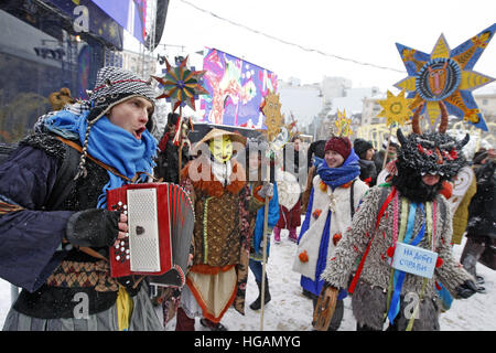 Kiev, Ukraine. 7th Jan, 2017. Ukrainians wearing traditional folk
