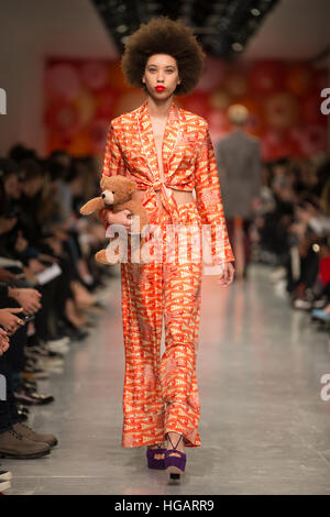 The Strand, London, UK. 7th January, 2017. Katie Eary shows her Autumn Winter 2017 Collection on Day 2 of London Fashion Week Men's. ©Chris Yates/ Alamy Live News Stock Photo