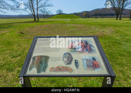 Interpretive sign about ancient artists at Seip Earthworks, where a civilization of early mound-building American Indians thrived about 2,000 years ag Stock Photo