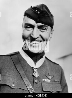 Fighter Ace Eddie Rickenbacker wearing the Medal of Honor. Stock Photo