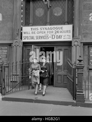 D-Day sevices in a synagogue in New York, New York, 1944. Stock Photo