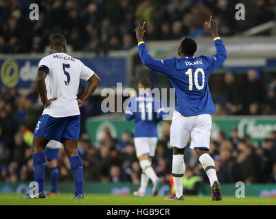 Everton's Romelu Lukaku (right) celebrates scoring his side's first goal of the game during the Emirates FA Cup, Third Round match at Goodison Park, Liverpool. Stock Photo