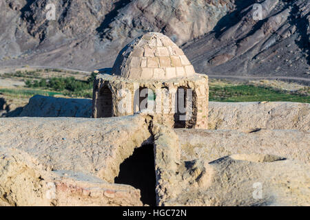 Building in ancient, abandoned part of Kharanaq village in Ardakan County, Yazd Province, Iran Stock Photo