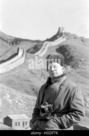 Edmund W. Stevens, on the Great Wall of China, 1957. Stock Photo