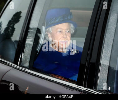 Sandringham, Norfolk, UK. 08th Jan, 2017. HM Queen Elizabeth II attending Church at Sandringham . Sandringham, Norfolk, UK . 08.01.2017 HM Queen Elizabeth II arrives for church. HM Queen Elizabeth II was finally seen for the first time this year, as she joined other members of the royal family as they attended the St. Mary Magdalene Church Sunday morning service in Sandringham. HM Queen Elizabeth II was unable to attend both the Christmas Day and New Yewars Day services after suffering with a heavy cold. © Paul Marriott Photography. © Paul Marriott/Alamy Live News Stock Photo