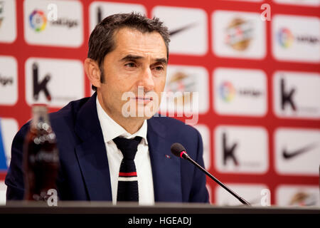 Bilbao, Spain. 8th January, 2017. Ernesto Valverde (Coach, Athletic) during the press conference of football match of seventeenth round of Season 2016/2017 of Spanish league ‘La Liga’ between Athletic Club and Deportivo Alaves at San Mames Stadium on January 8, 2017 in Bilbao, Spain. ©David Gato/Alamy Live News Stock Photo