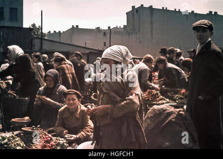 Ghetto Lodz, Litzmannstadt, A view of the vegetable market, Poland 1940, World War II, Stock Photo