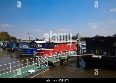 House boats in Chelsea, London Stock Photo