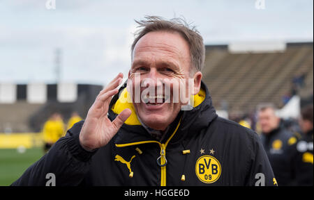 Dortmund's CEO Hans-Joachim Watzke, photographed during the soccer test match between Borussia Dortmund and PSV Eindhoven in La Linea de la Concepcion, Spain, 7 January 2017. Photo: Guido Kirchner/dpa Stock Photo